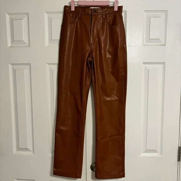 Abercrombie & Fitch The 90's Straight Ultra High Rise Faux Leather Pants - Picture 3 of 8